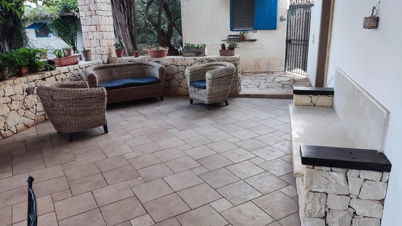 B&B Casa Cavarra Portopalo Di Capo Passero ภายนอก รูปภาพ