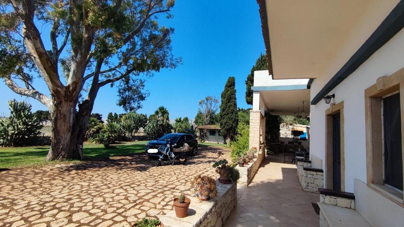 B&B Casa Cavarra Portopalo Di Capo Passero ภายนอก รูปภาพ