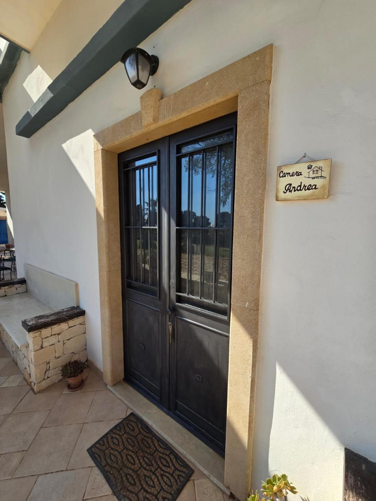 B&B Casa Cavarra Portopalo Di Capo Passero ภายนอก รูปภาพ