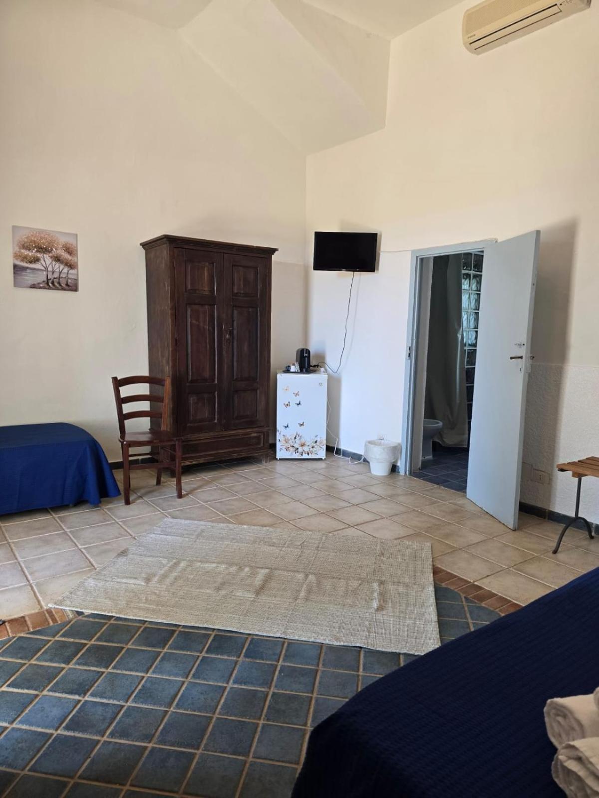 B&B Casa Cavarra Portopalo Di Capo Passero ภายนอก รูปภาพ