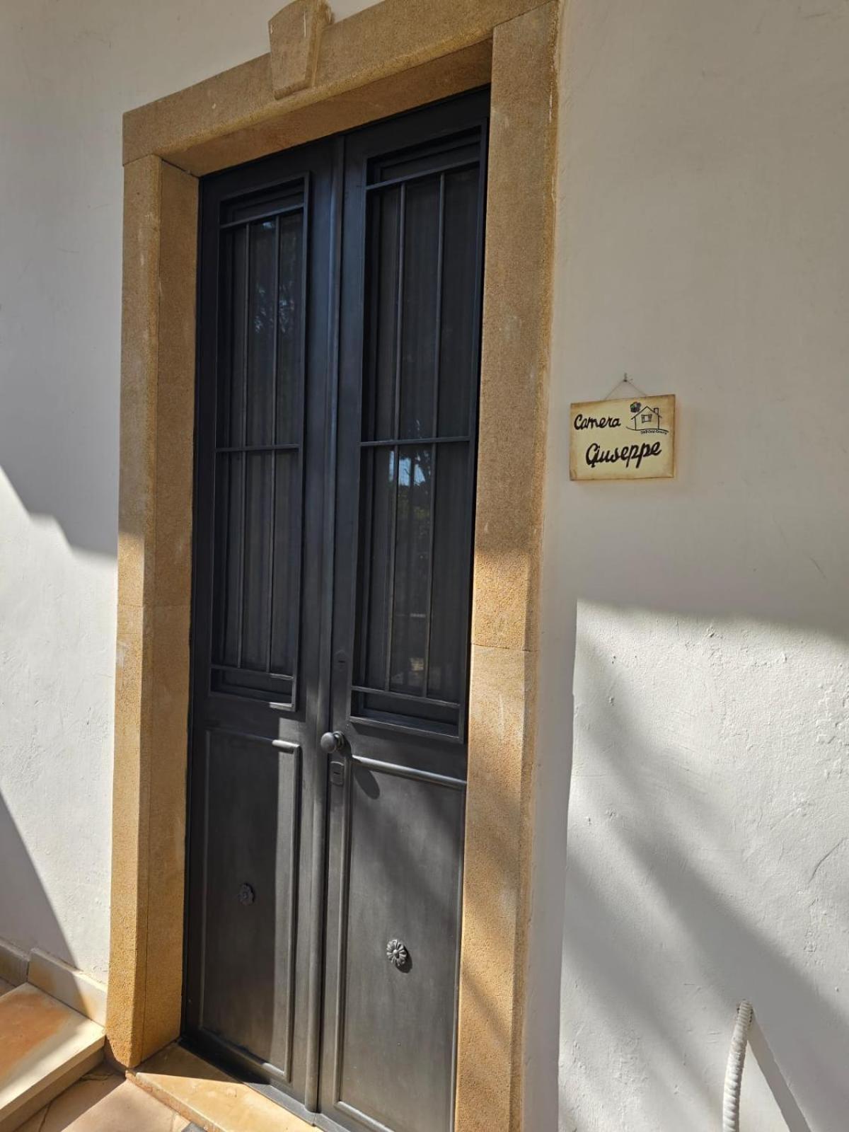 B&B Casa Cavarra Portopalo Di Capo Passero ภายนอก รูปภาพ