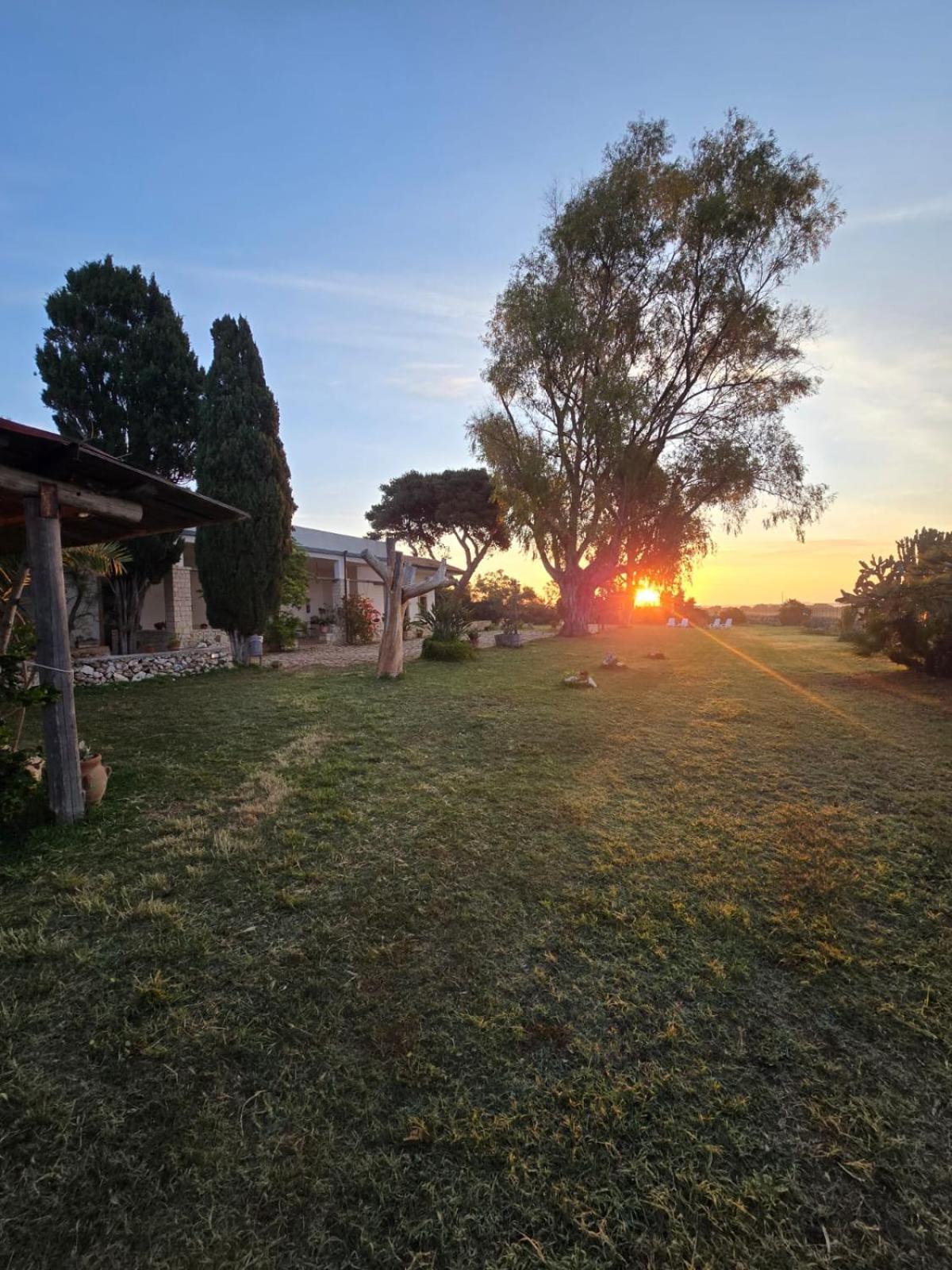 B&B Casa Cavarra Portopalo Di Capo Passero ภายนอก รูปภาพ