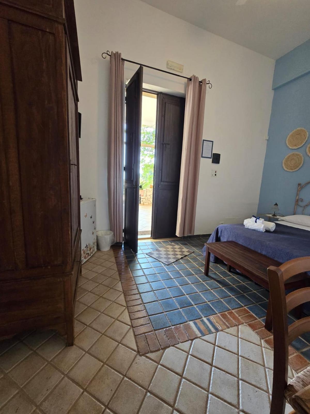 B&B Casa Cavarra Portopalo Di Capo Passero ภายนอก รูปภาพ