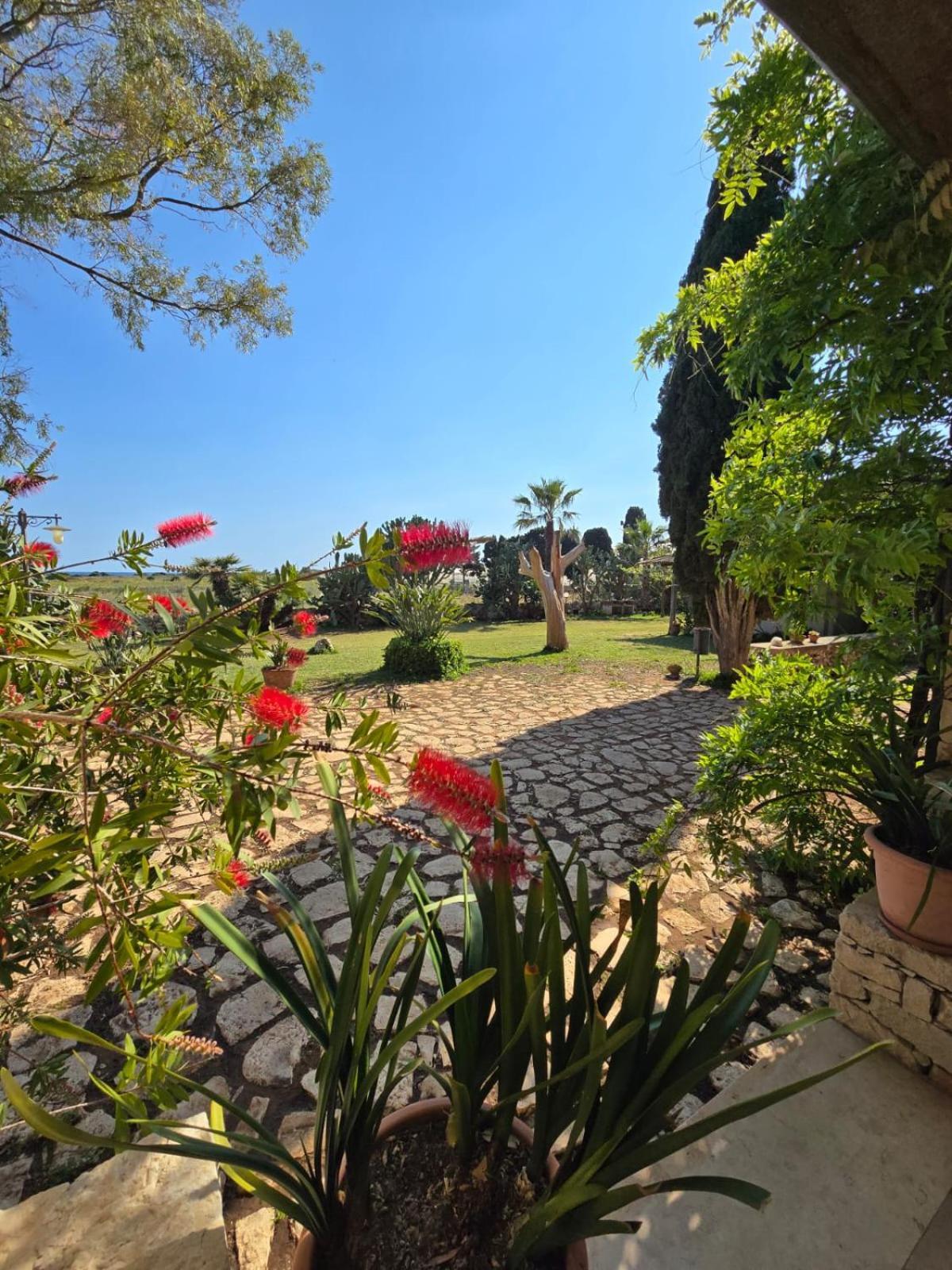 B&B Casa Cavarra Portopalo Di Capo Passero ภายนอก รูปภาพ